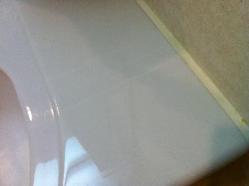 染み抜き後研磨を重ねます。