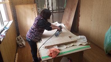 テーブル剥離作業中