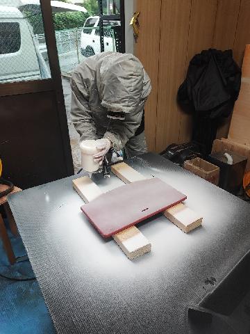 吹付け作業中